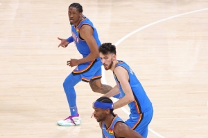 名记：雷霆下季预计薪资高达2.505亿&远超二帽 将导致超2亿奢侈税